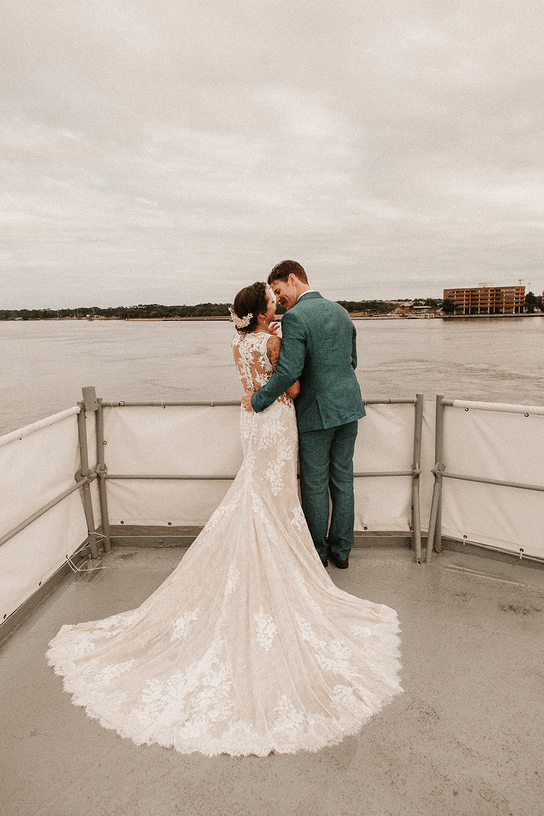 Riverfront elopement couples portrait in Jacksonville Florida