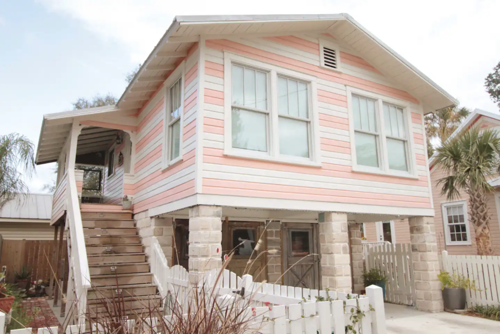 Pink Cottage airbnb